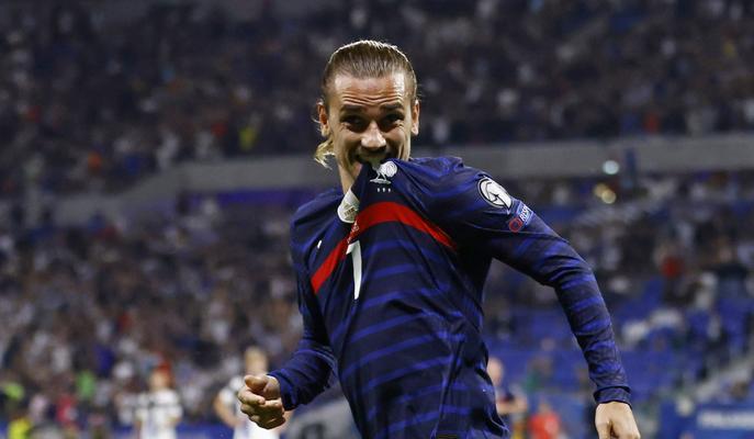 法国世界杯夺冠壮举（揭秘法国世界杯决赛11球员的进球神技）