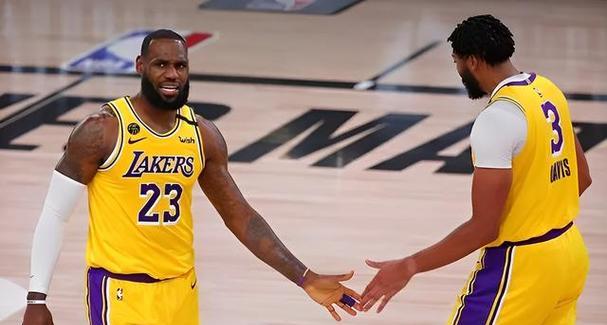 NBA历史上最恶劣的球员恶犯排行榜（罗德曼、考辛斯等球员登顶，探究恶犯行为对比赛的影响）