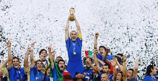 意大利进球经典庆祝（揭秘世界杯意大利进球后的精彩庆祝场面）