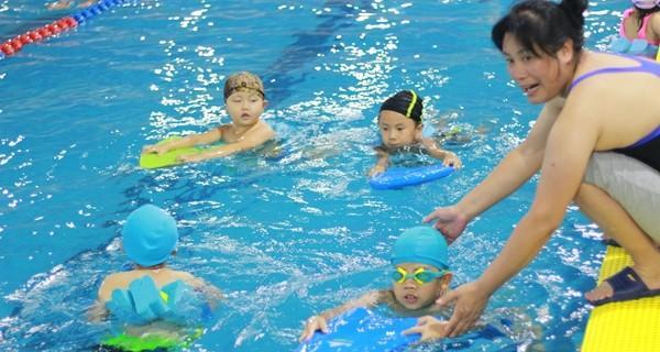 合肥学游泳技巧2022（掌握游泳技巧，畅享夏日乐趣）