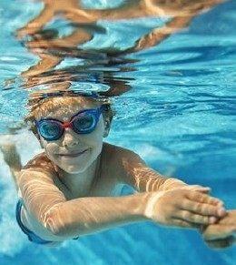 游泳技巧女生快速呼吸的秘诀（提升游泳速度的关键）