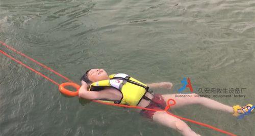 反面游泳漂浮技巧女（通过学习反面游泳漂浮技巧，女性可以提高游泳能力和安全性）