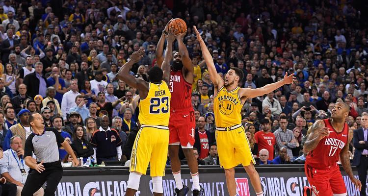 NBA18-19赛季得分王争夺战（揭秘当季得分王，分析赛季得分排行榜）