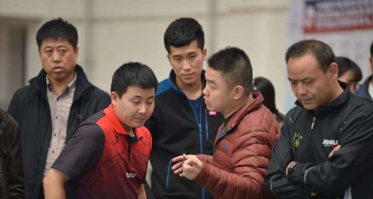 优化乒乓球战术（掌握正确的接发球策略，提升乒乓球比赛中的竞争力）