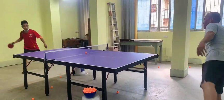 乒乓球技巧教学（如何利用乒乓球技巧将西瓜轰炸成碎片）