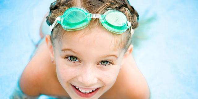 婴儿学游泳的技巧与好处（为宝宝提供健康成长的关键-学习游泳）