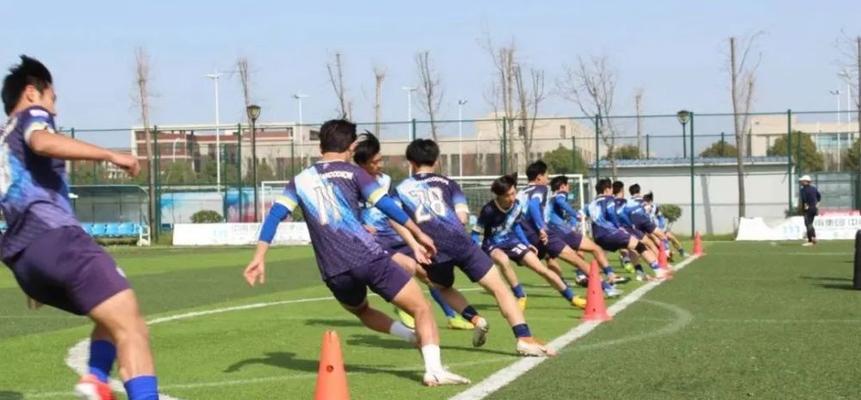 提升足球踢球训练技巧的体测方法（通过科学体测来优化足球训练效果）