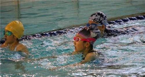 小学生游泳技巧大揭秘（掌握这1个，让你的孩子成为游泳达人！）