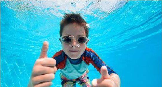 培养儿童游泳憋气的基本技巧（让孩子掌握游泳憋气，更加自信畅游）