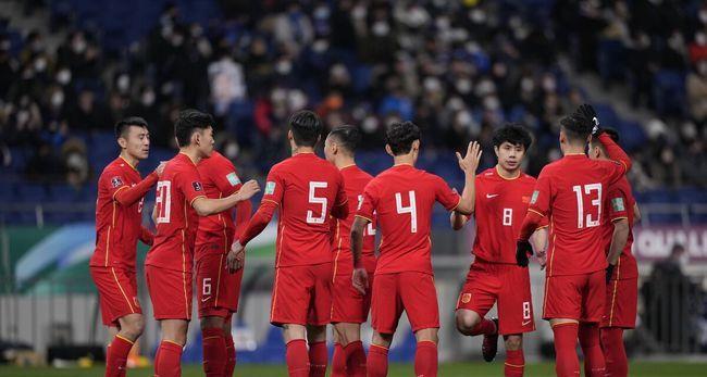 中国队参加世界杯的历史与进展（追寻中国足球的梦想与挑战）