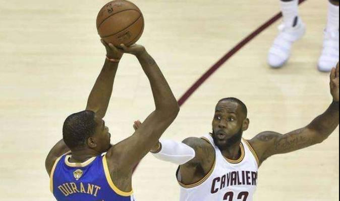NBA总盖帽排行榜100名（探索NBA历史上最出色的盖帽高手，追溯他们的防守传奇）