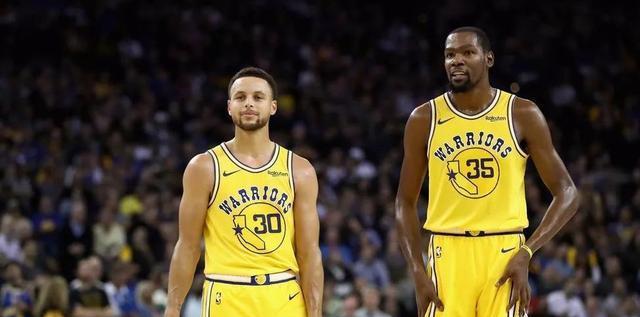 NBA历史上最强外籍球员排行榜（探索外籍球员在NBA的辉煌历程）