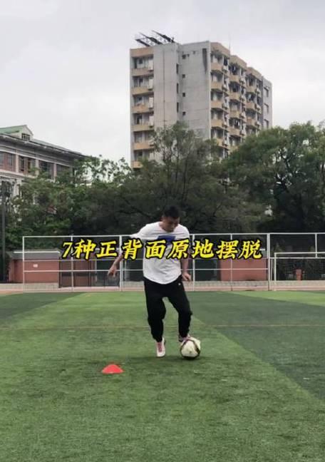 足球教练实用过人技巧指南（以简单易行的方法提升球员过人能力）