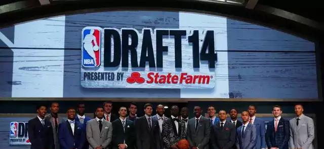 NBA2010年新秀排行榜（畅想当年的年轻热血，重温2010年新秀的辉煌时刻）