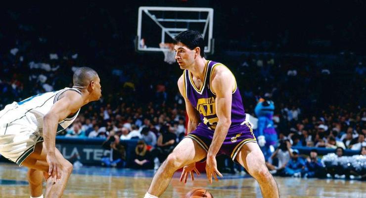 NBA历史场均助攻排行榜（助攻王们的卓越表现）