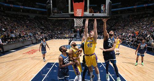 NBA球队的进攻和防守效率排行榜（探索NBA球队在进攻和防守方面的秘密武器，全面分析效率排名榜单）