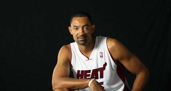 NBA历史上个人总冠军排行榜的巅峰之争（统计数据揭示球员在NBA历史中的冠军荣誉）