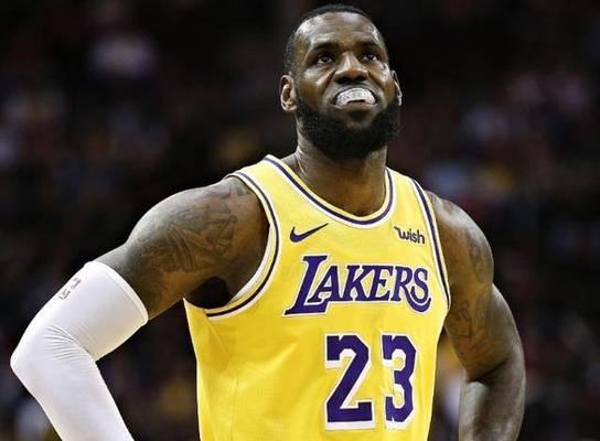NBA篮球排行榜前十名球员名单（探索NBA顶级球员的无尽魅力）