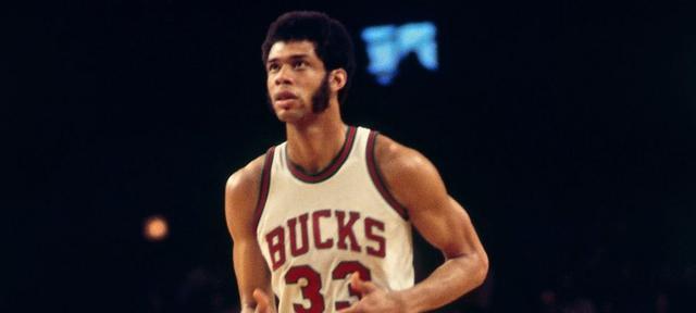 NBA场均得分排行榜（NBA球员战斗在篮球舞台，谁能登顶场均得分排行榜？）
