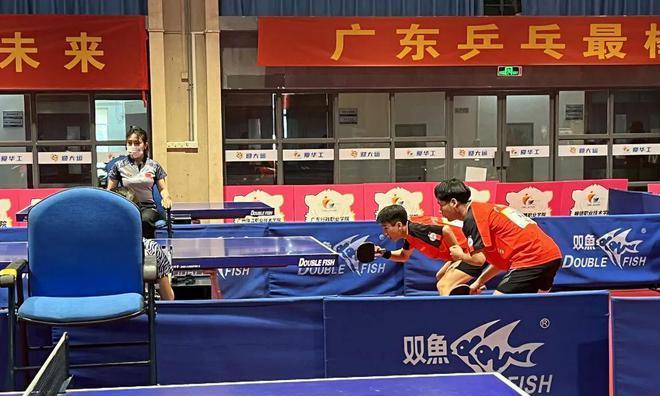 乒乓球（以乒乓球开自来回球，挑战你的反应速度与技巧）