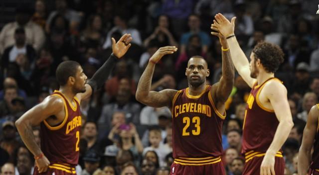 NBA单赛季三分球命中率排行榜（探索NBA单赛季三分球命中率最高的球员及其技巧和策略）