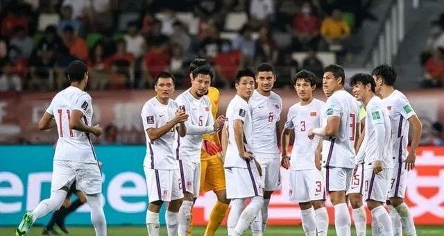 中国在世界杯历史上的征程（从梦想到现实的关键一步）