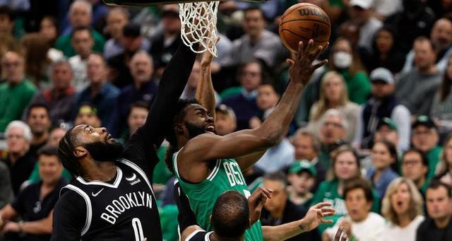 NBA2022三分球排行榜（揭秘NBA2022赛季最准的三分手，投篮大神即将登顶）