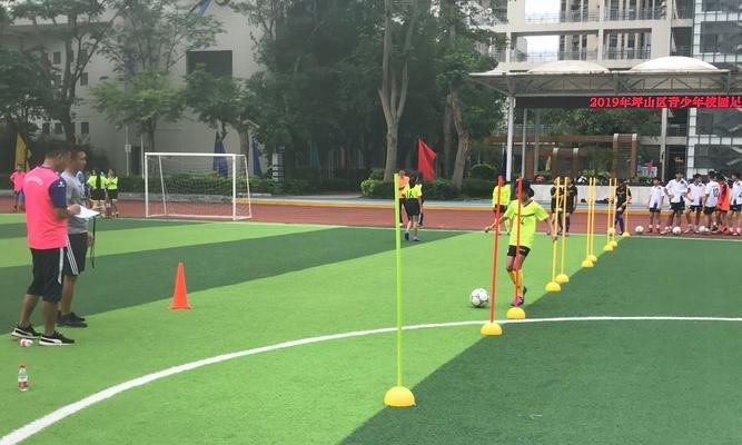 中考足球绕杆教学技巧（提高学生足球绕杆技术的有效方法）