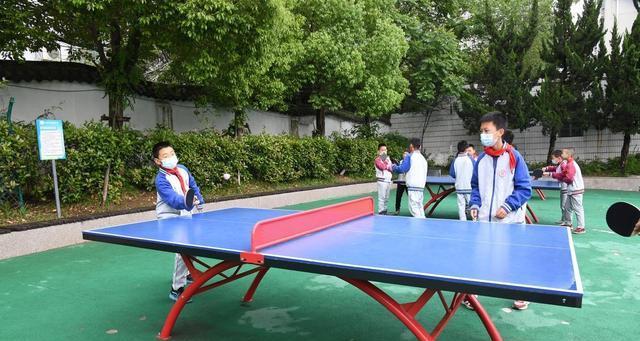 如何提高学生乒乓球技巧（打好乒乓球的关键技巧和训练方法）