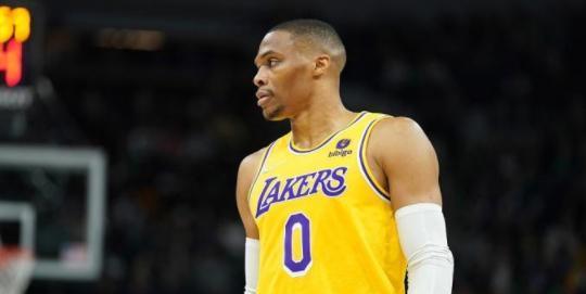 TheFundamentalofBasketball（TheKeytoSuccessinBasketballliesinDefense）