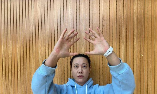 排球侧手抽球的技巧与要领（掌握正确的动作，提升侧手抽球技术水平）