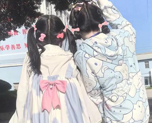 以篮球场防守满眼都是你（全面提升篮球防守能力的关键技巧与训练方法）
