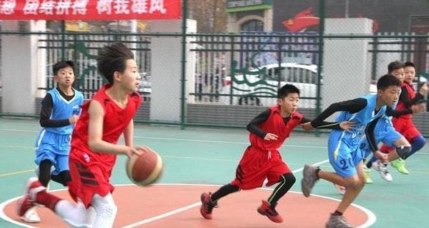 小学生一对一篮球防守训练的重要性（提升篮球技能，培养团队合作精神）