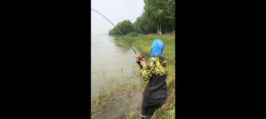 探寻路亚钓鱼的魅力（女性钓鱼者的独特视角）