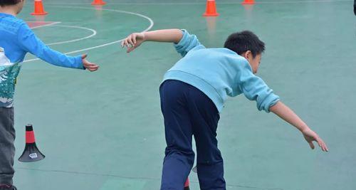 篮球防守脚步无球练习的重要性（提高防守技巧、破解对手攻势，）