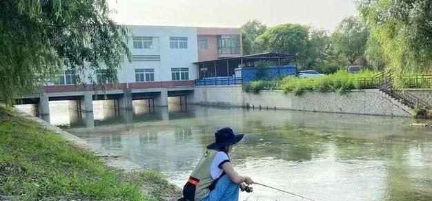 江海钓鱼野钓地点路亚指南（探寻江海之美，畅享钓鱼乐趣）